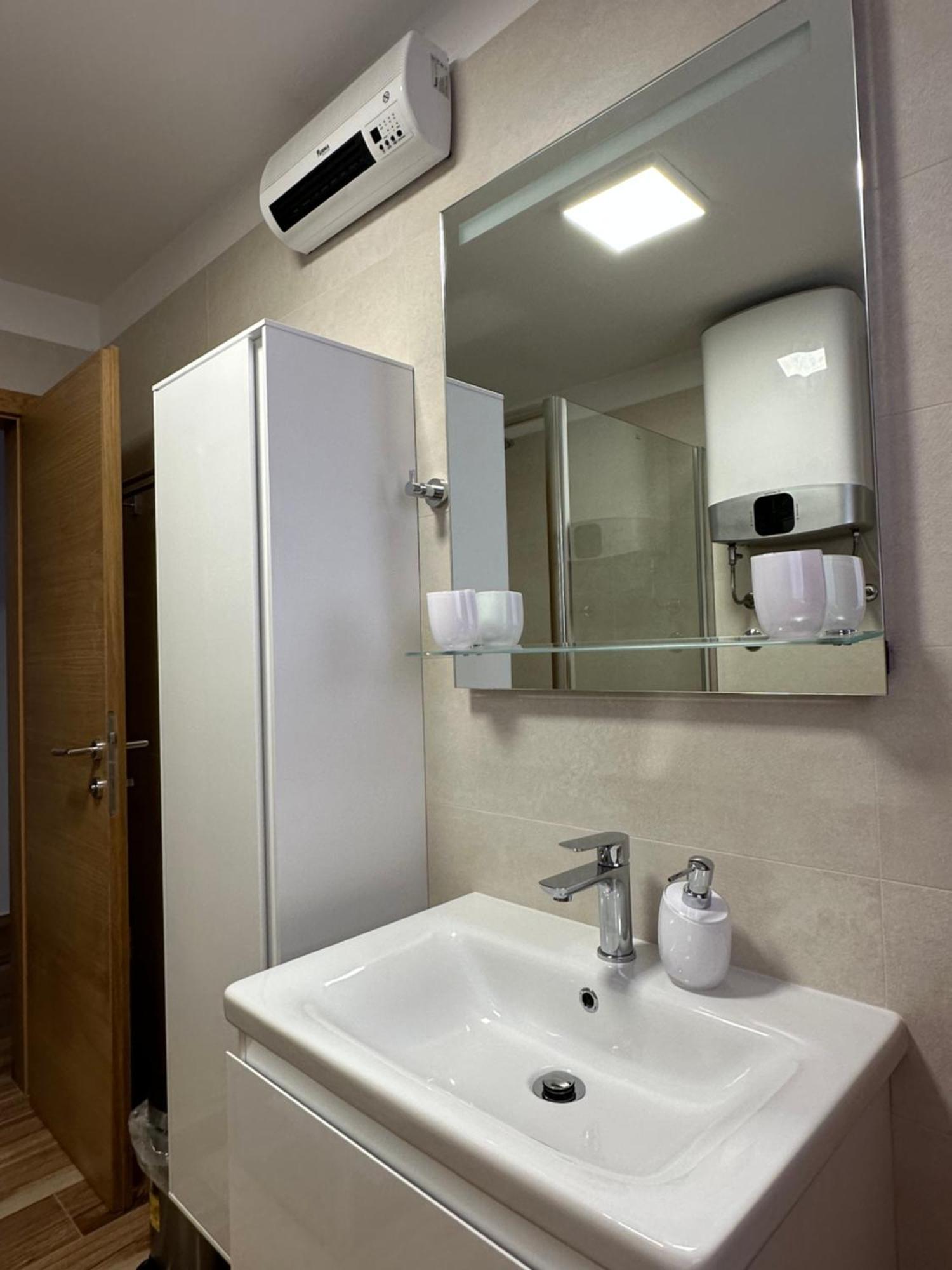 PUY Lux Apartments In Downtown מראה חיצוני תמונה