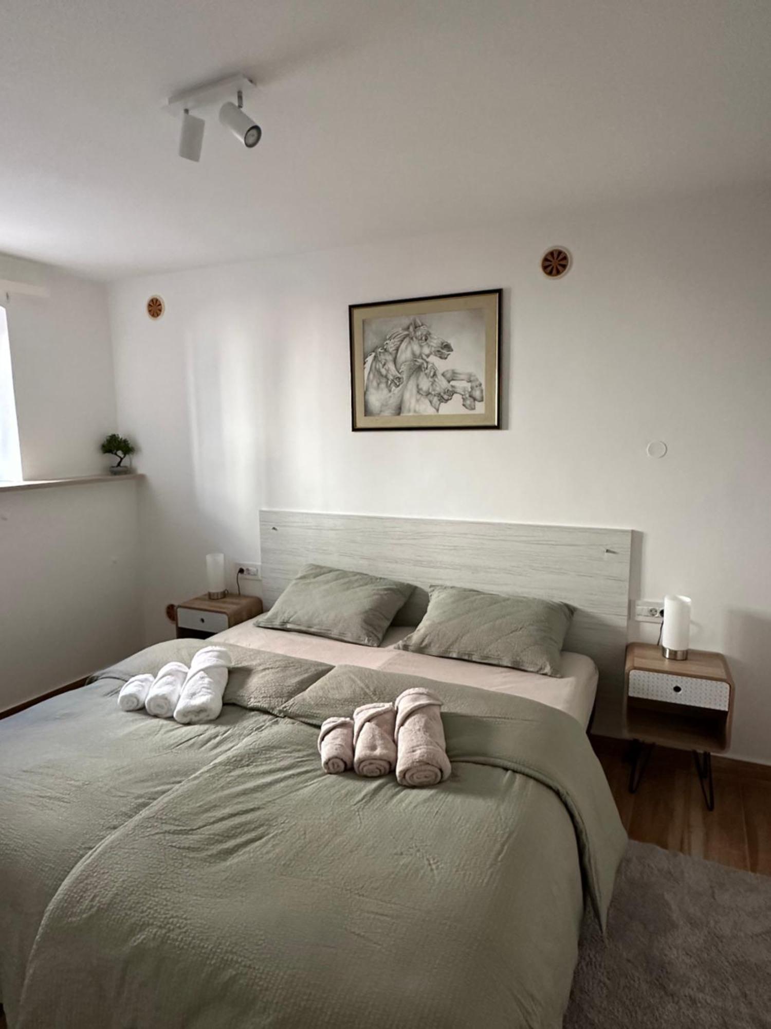 PUY Lux Apartments In Downtown מראה חיצוני תמונה