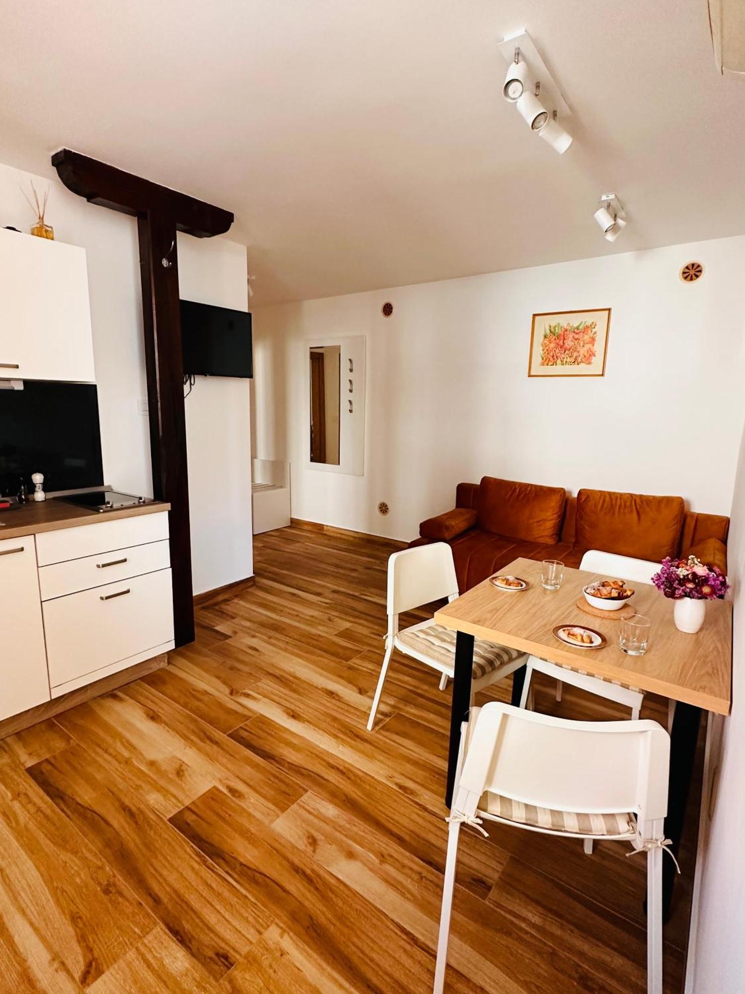 PUY Lux Apartments In Downtown מראה חיצוני תמונה